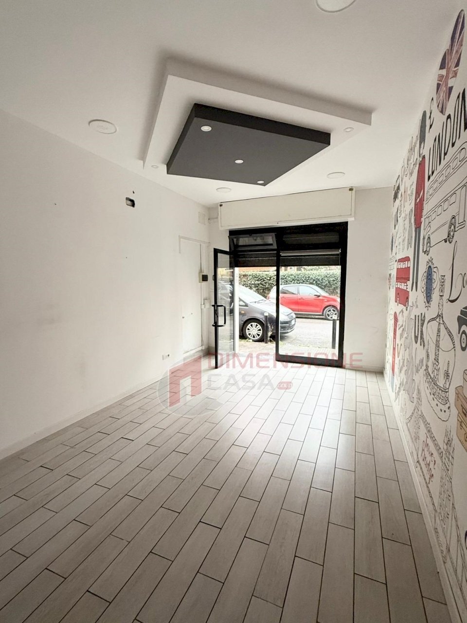 WhatsApp Image 2024-11-25 at 11.52.30(1).jpeg - Commercial Premises via delle rondini, Roma - photo 1