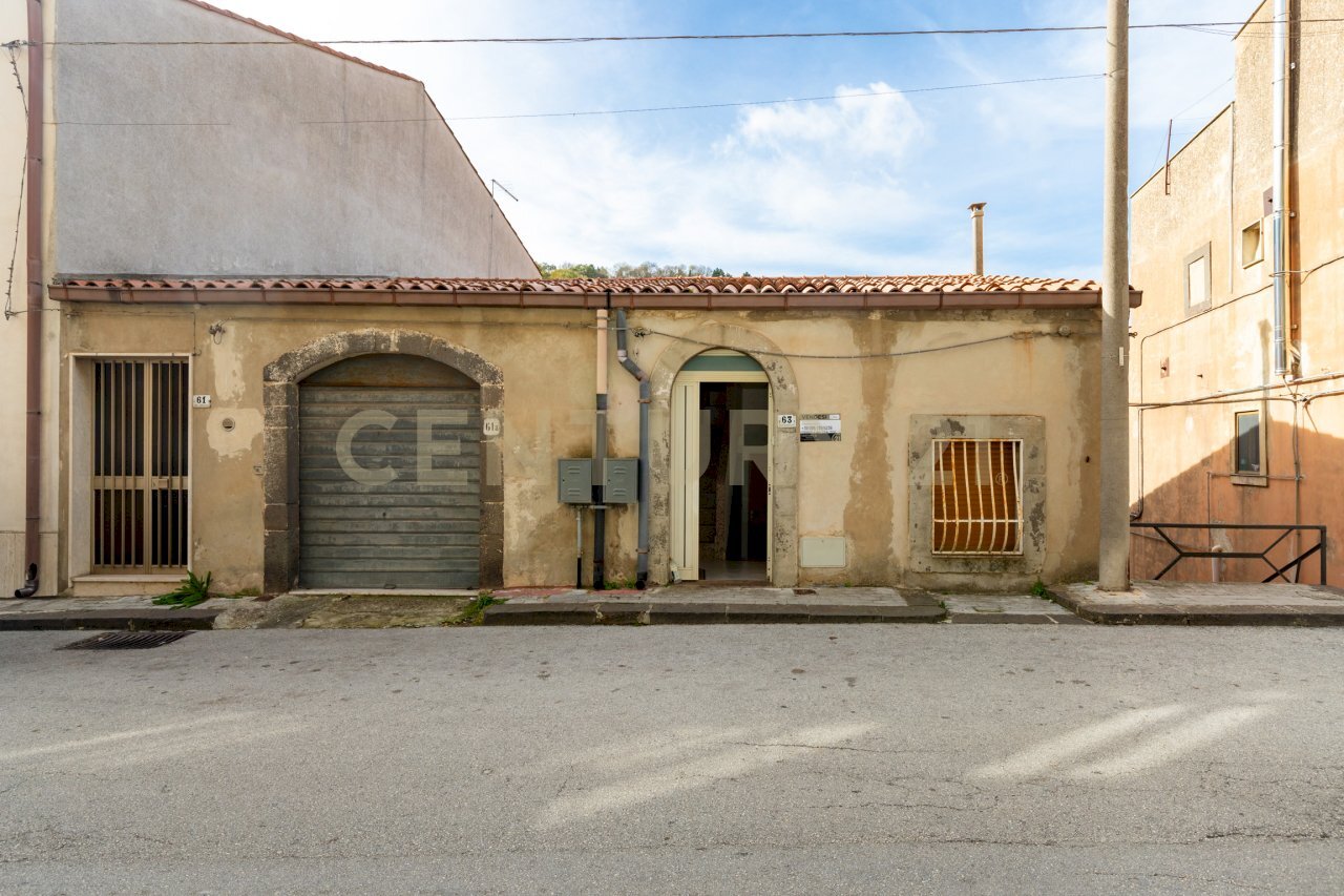 Via Sabauda 63 (2).jpg - Apartment Via Sabauda 63, Buccheri - photo 1