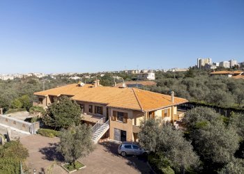 Villa Bifamiliare Via San Simplicio, n., Sassari - foto 1