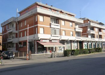 Posto Auto Ferrara - foto 1