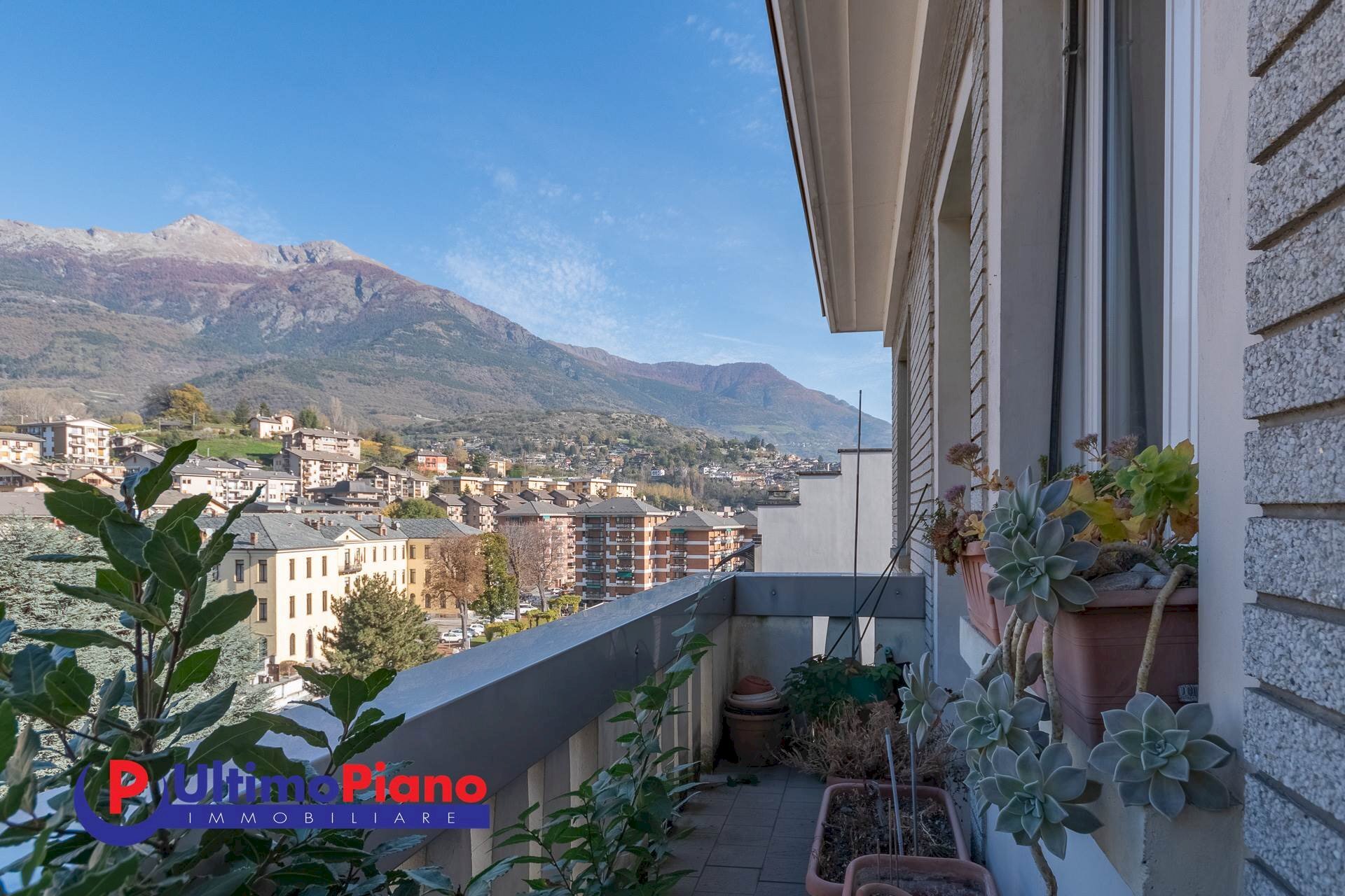 Quadrilocale Via Innocenzo V papa 12, 12, Aosta - foto 1