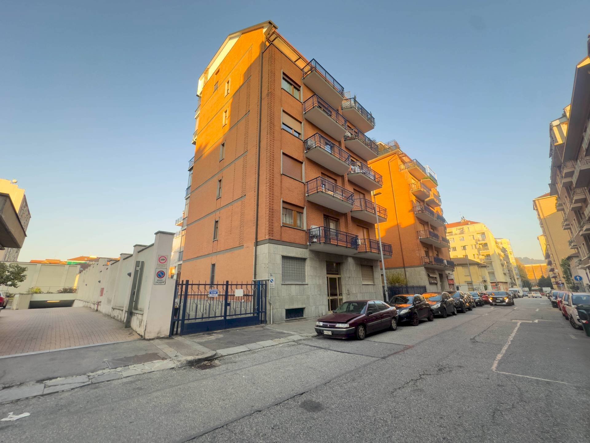 Trilocale Via Testona, Torino (zona Nizza Millefonti) - foto 1