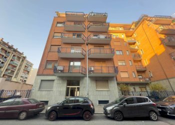 Trilocale Via Testona, Torino (zona Nizza Millefonti) - foto 2