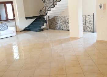 Villa Unifamiliare Via Carmignano, Maddaloni - foto 4