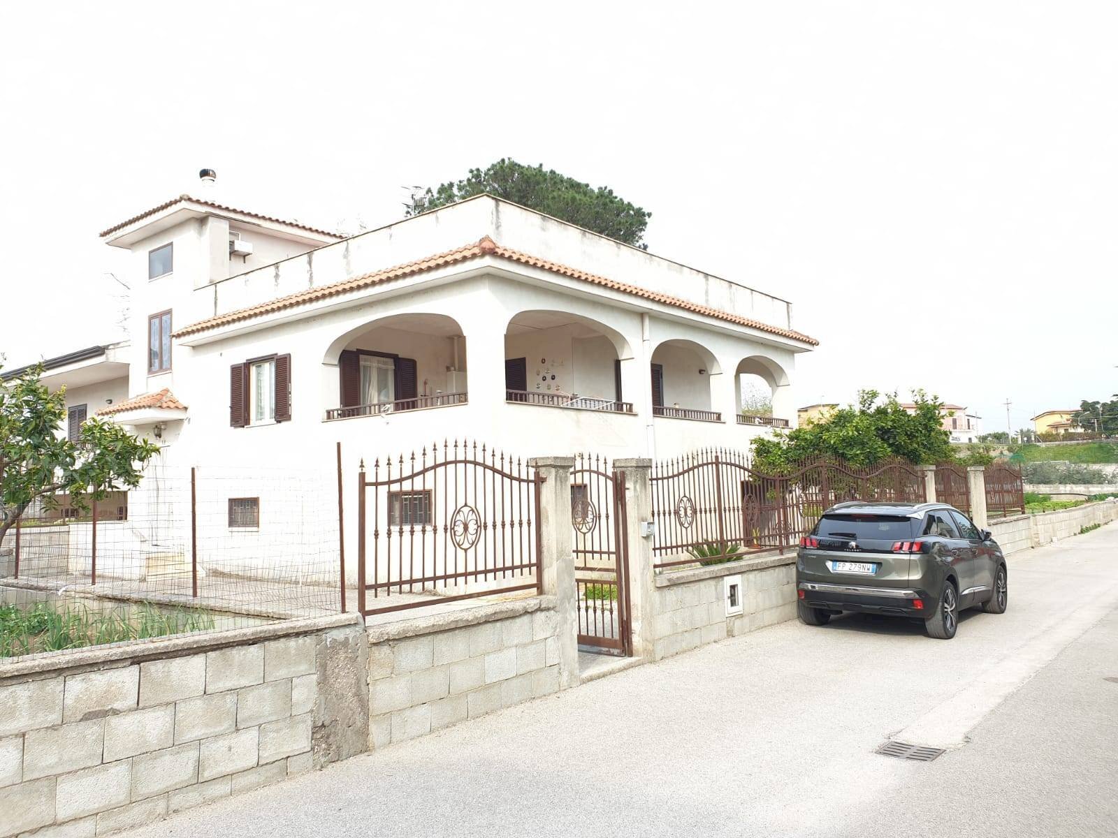 Villa Unifamiliare Via Calabricito, Maddaloni - foto 1