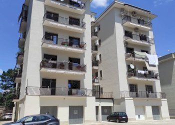 Appartamento via Sud piazza d'armi, Caserta - foto 2