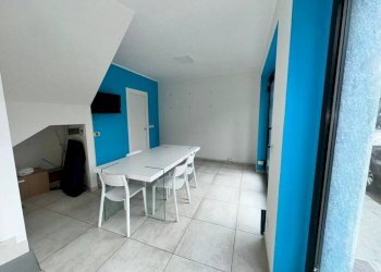 Interno non residenziale - Negozio via Vittorio Emanuele II, 83, Chieri - foto 6