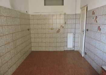 Cucina - Three-room apartment via Chiesa delle Grazie, Genova (neighborhood Sampierdarena) - photo 6