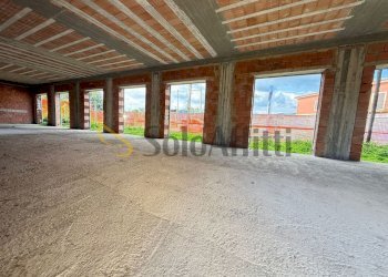 IMG-20250528-WA0007.jpg - Locale Commerciale Via Appia 198, San Nicola la Strada - foto 4