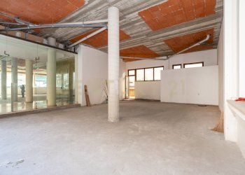 Via Milano 85 ct (78).jpg - Locale Commerciale Via Milano 85, Catania - foto 2