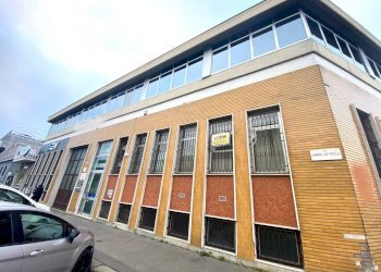 Locale Commerciale Via Sandro Botticelli, Torino (zona Regio Parco) - foto 4