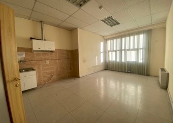 Locale Commerciale Via Sandro Botticelli, Torino (zona Regio Parco) - foto 9