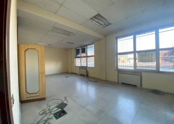 Locale Commerciale Via Sandro Botticelli, Torino (zona Regio Parco) - foto 11