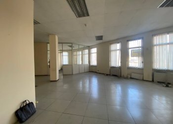 Locale Commerciale Via Sandro Botticelli, Torino (zona Regio Parco) - foto 13