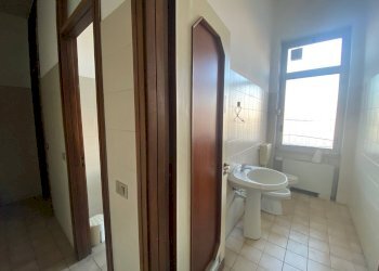 Locale Commerciale Via Sandro Botticelli, Torino (zona Regio Parco) - foto 20