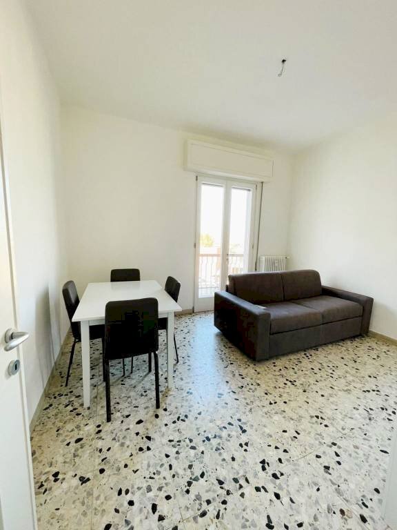 Soggiorno - Two-room apartment via Zara, Brescia - photo 2