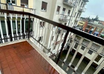 balcone - Bilocale via Zara, Brescia - foto 5