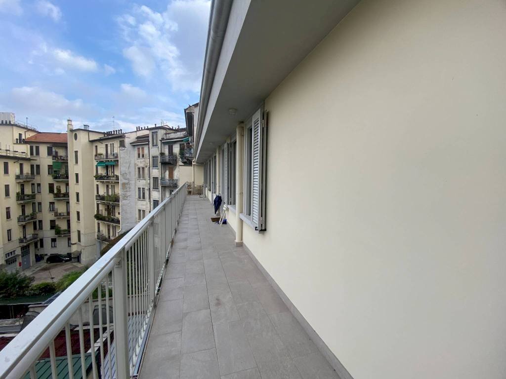 Balcone - Bilocale via Andrea Solari, 6, Milano - foto 1