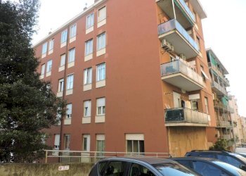 Facciata - Trilocale via Generale Manfredo Fanti, Genova (zona Sampierdarena) - foto 1