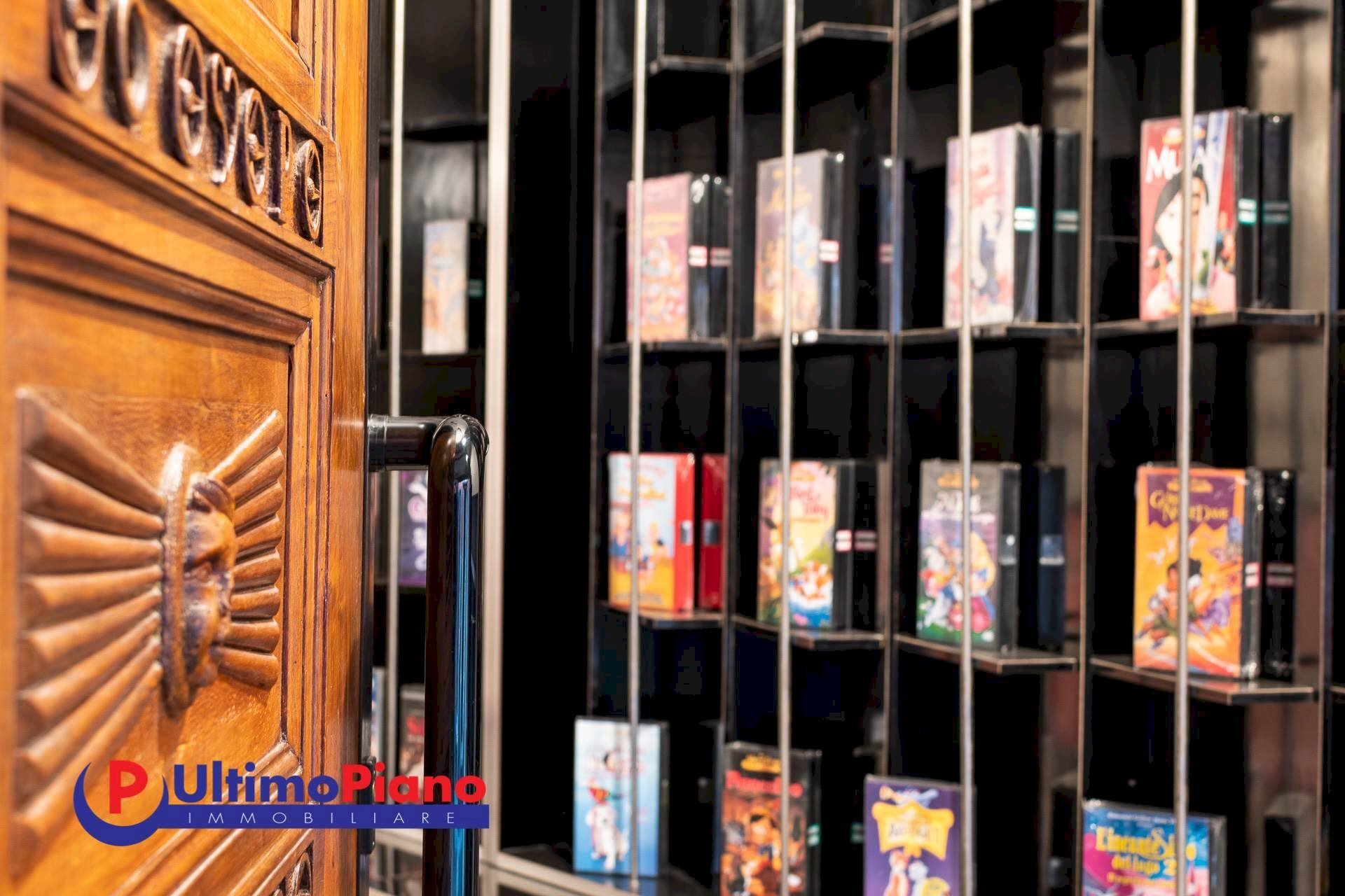 Shop Via Claude D'Avise, Aosta - photo 3