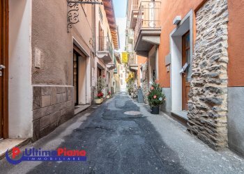 Shop Via Claude D'Avise, Aosta - photo 10