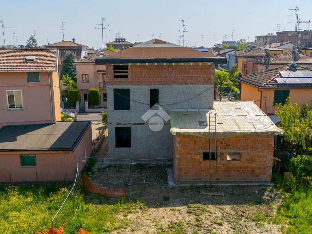 Semi-detached house Via L. Gasparotto, Carpi - photo 3