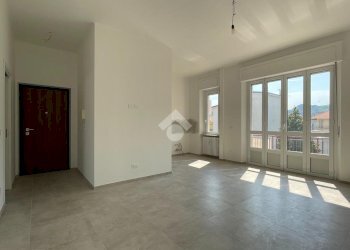 Three-room apartment Via Solferino, Canelli - photo 1