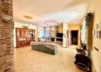 Apartment via roncalli, Gazzaniga - photo 3