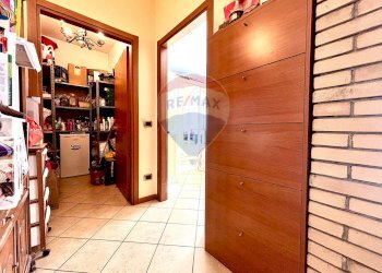 Apartment via roncalli, Gazzaniga - photo 19