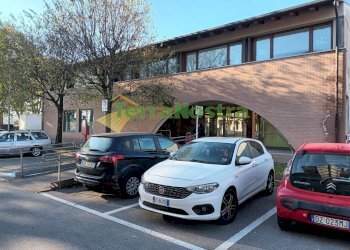 Commercial Activity Piazza Nicolò di Maniago, Maniago - photo 14