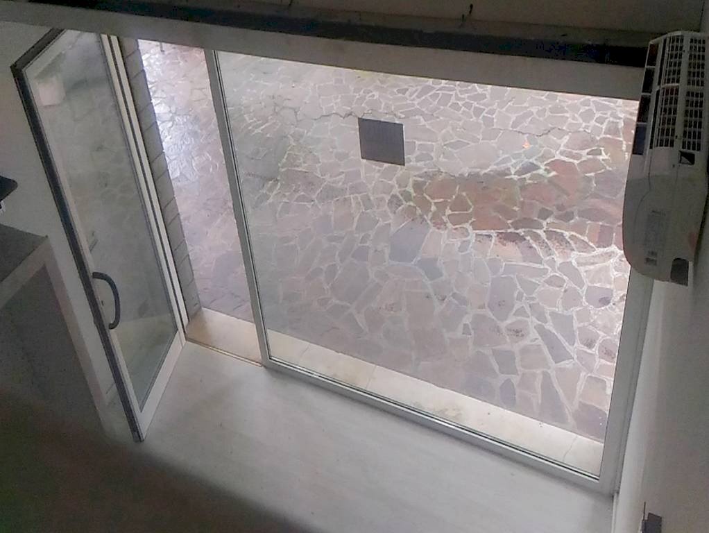 Facciata - Negozio via Antonio Abetti, Rimini - foto 1