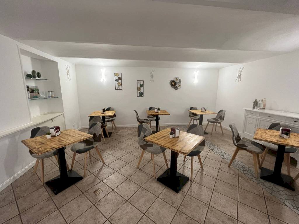 Interno non residenziale - Cafeteria - Cold Bar via Vittorio Emanuele II, 15, Chieri - photo 1