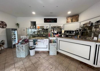 Interno non residenziale - Cafeteria - Cold Bar via Vittorio Emanuele II, 15, Chieri - photo 10