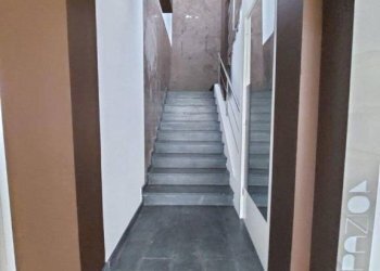 Interno palazzo - Negozio via Piero Gobetti, Signa - foto 12