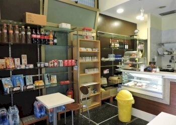 Interno non residenziale - Cafeteria - Cold Bar via Generale Manfredo Fanti, Genova (neighborhood Sampierdarena) - photo 5