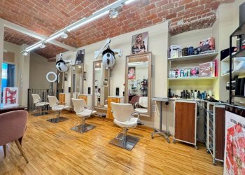 Interno non residenziale - Negozio via 20 Settembre, 28, Cuneo (zona Centro) - foto 2