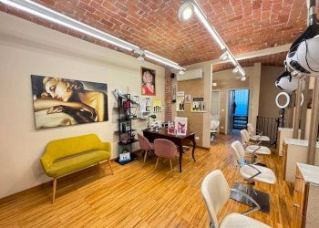 Interno non residenziale - Negozio via 20 Settembre, 28, Cuneo (zona Centro) - foto 4