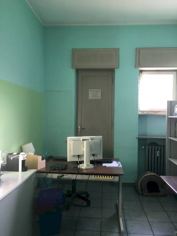 Stanza arredata - Ufficio via Torino, 269, Ivrea - foto 2