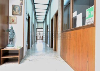 IMG_8627.JPG - Locale Commerciale via dal ponte, Torri di Quartesolo - foto 2