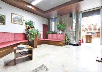 IMG_8630.JPG - Locale Commerciale via dal ponte, Torri di Quartesolo - foto 5