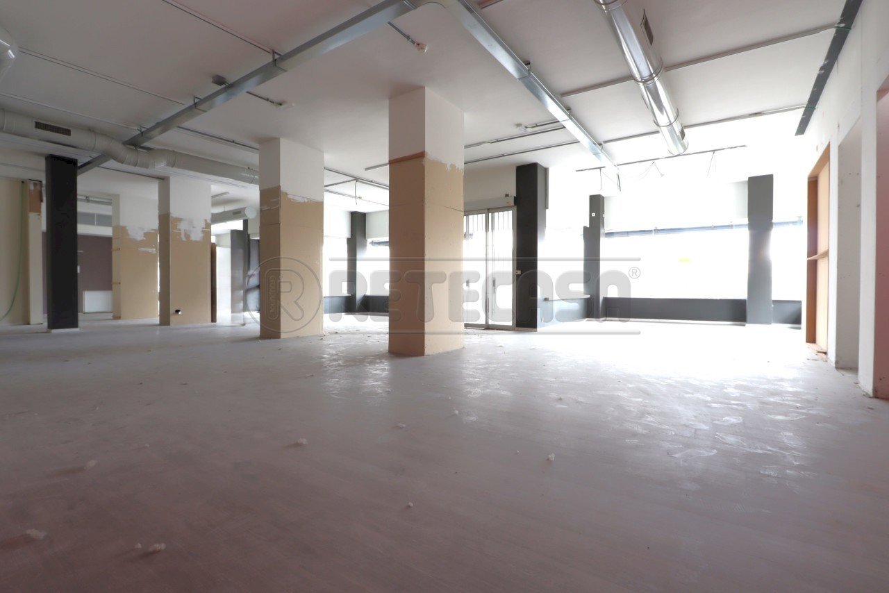 IMG_1501.JPG - Locale Commerciale Viale Verona 251, Vicenza - foto 1