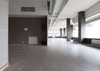 IMG_1495.JPG - Locale Commerciale Viale Verona 251, Vicenza - foto 4