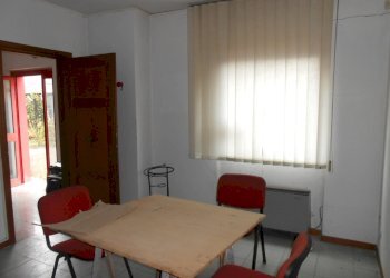 DSCN8777.JPG - Locale Commerciale Via Cavalletti, Lucca - foto 13