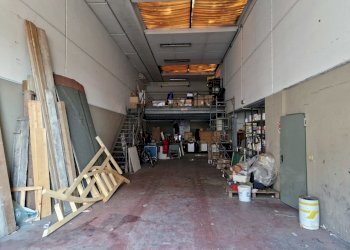 20241205_123002.jpg - Locale Commerciale Via Cavalletti, Lucca - foto 3