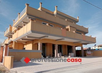 WhatsApp Image 2024-11-28 at 16.04.07 (1).jpeg - Locale Commerciale Pomezia - foto 1