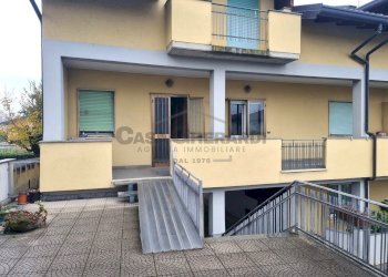 INGRESSO FUORI.jpeg - Villa Trifamiliare Brembate di Sopra - foto 10