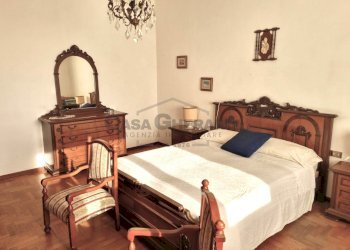 CAMERA MATRIMONIALE LETTO.jpeg - Villa Trifamiliare Brembate di Sopra - foto 15