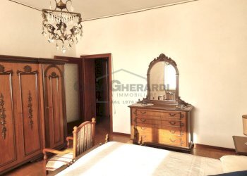 CAMERA MATRIMONIALE.jpeg - Villa Trifamiliare Brembate di Sopra - foto 16