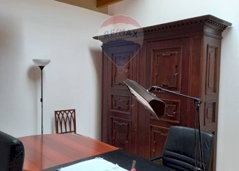 Stabile - Palazzo Via Delfini, 20 
 Madonnina, Modena (zona Madonnina) - foto 3