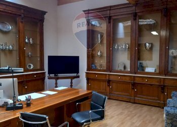 Stabile - Palazzo Via Delfini, 20 
 Madonnina, Modena (zona Madonnina) - foto 5